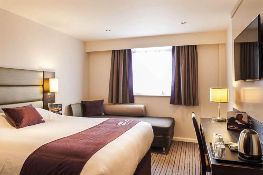 Premier Inn Uttoxeter Esterno foto