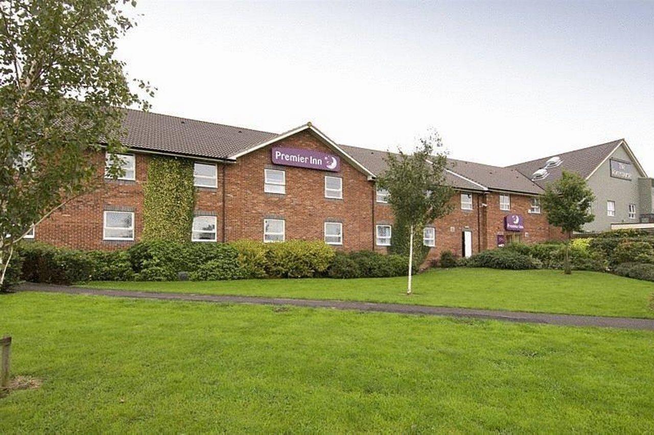 Premier Inn Uttoxeter Esterno foto