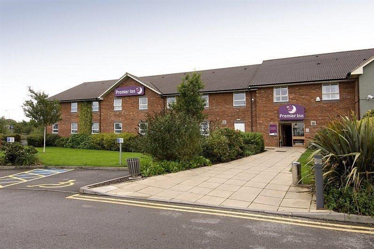 Premier Inn Uttoxeter Esterno foto