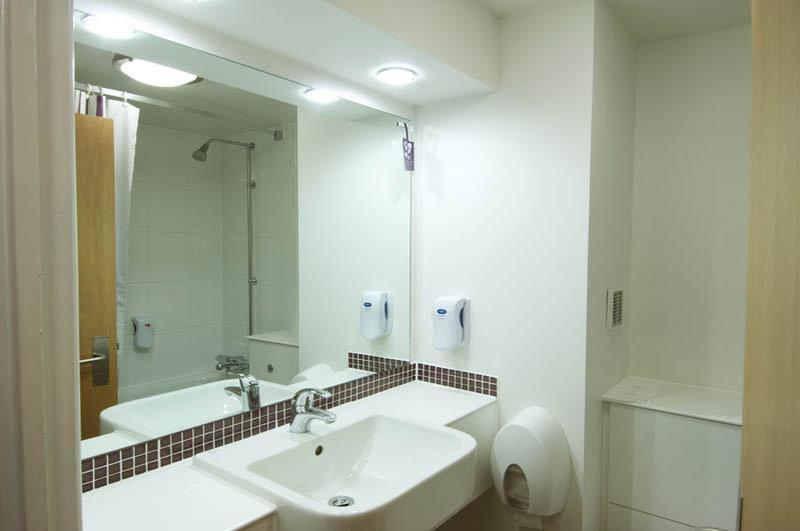 Premier Inn Uttoxeter Esterno foto
