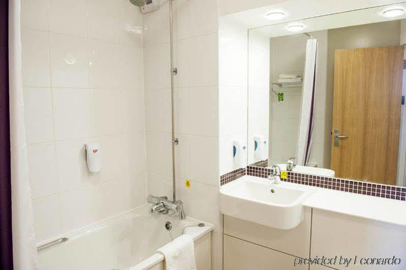 Premier Inn Uttoxeter Esterno foto