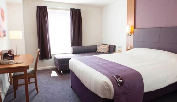 Premier Inn Uttoxeter Esterno foto